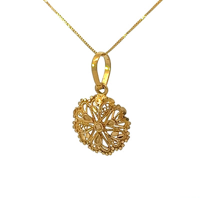 22Ct Yellow Gold Floral Pendant