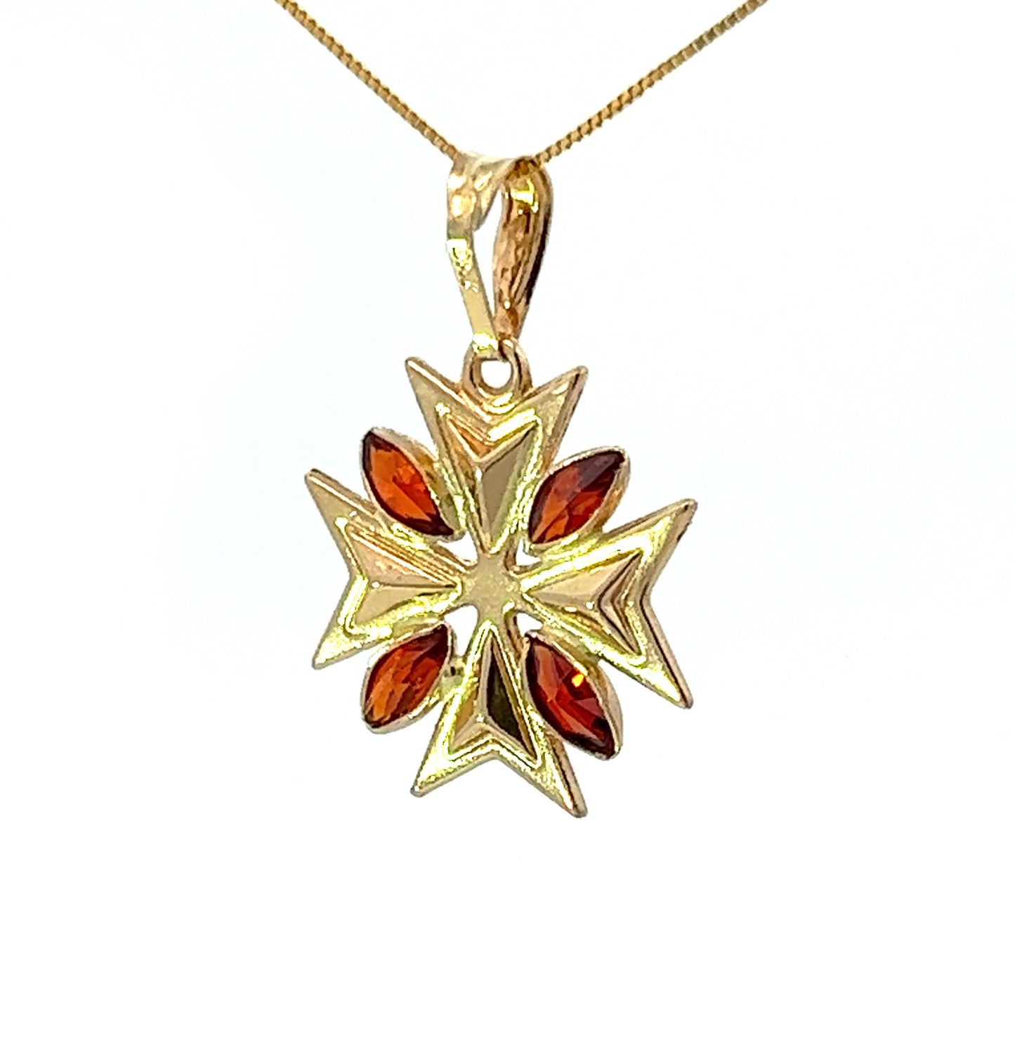 18Ct Yellow Gold Maltese Cross Pendant