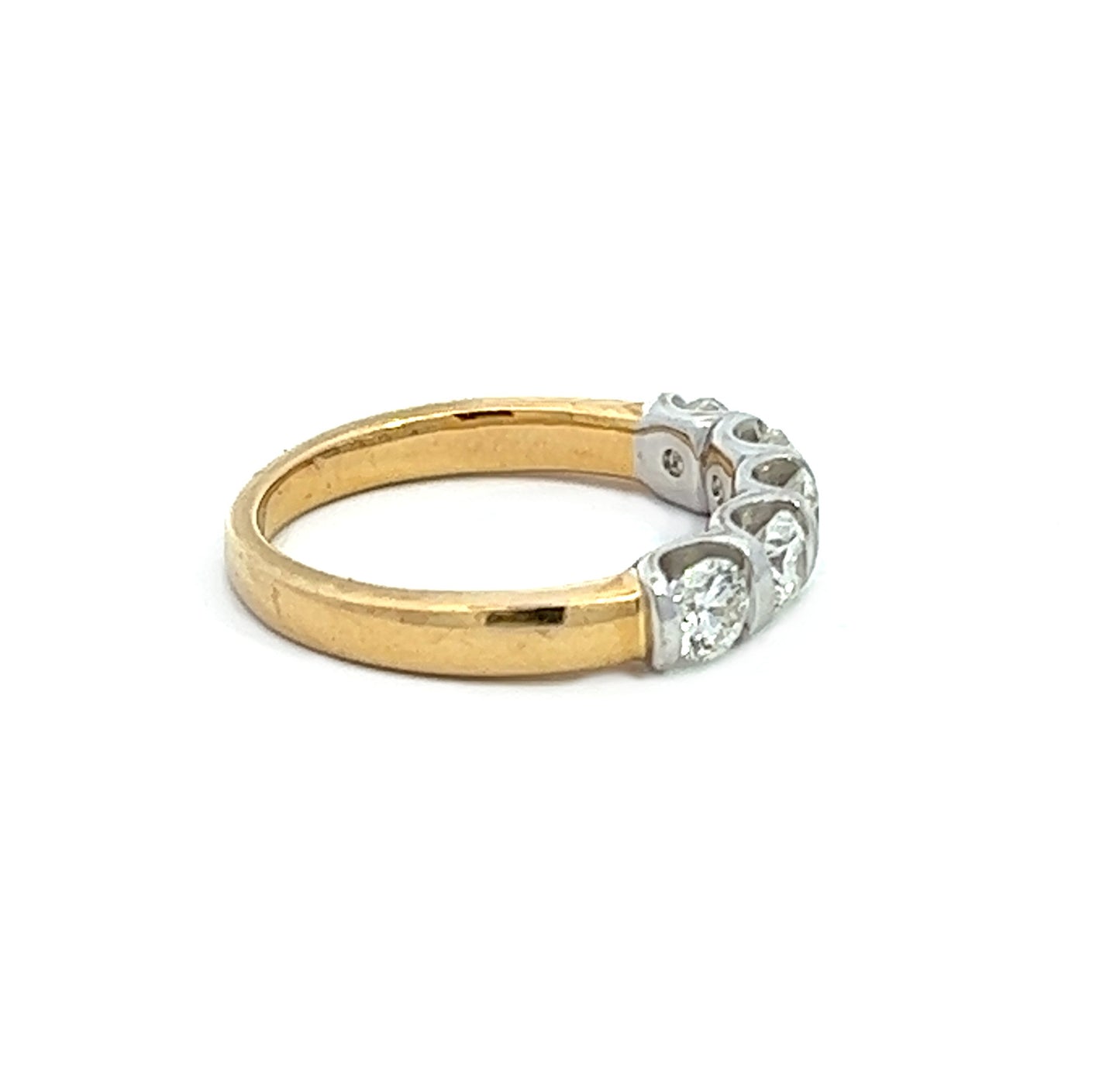 18Ct Yellow Gold Scalloped Edge Diamond Ring