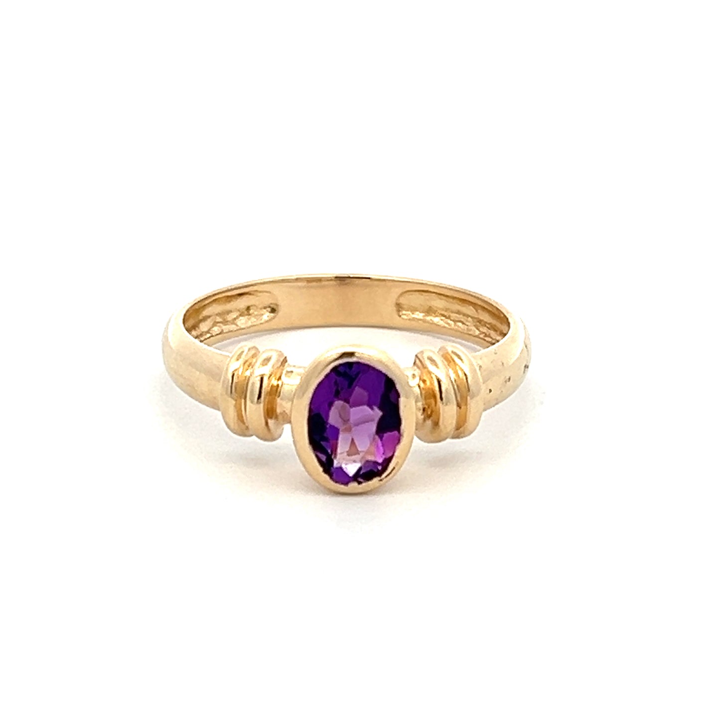 9Ct Yellow Gold Oval Cut Amethyst Ring