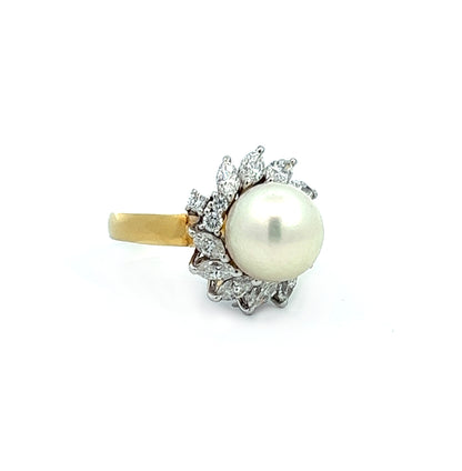 18Ct Yellow Gold Mikimoto Pearl & Diamond Ring