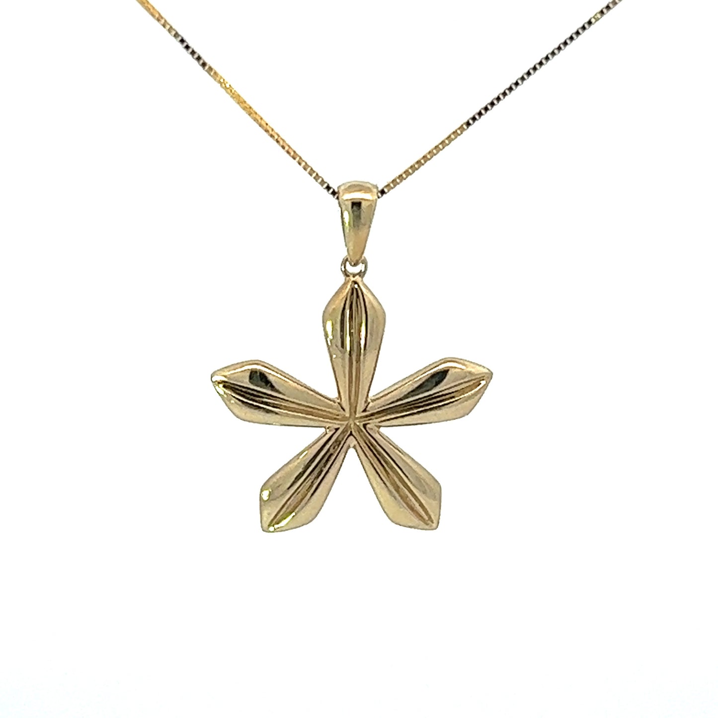 9Ct Yellow Gold Flower Pendant