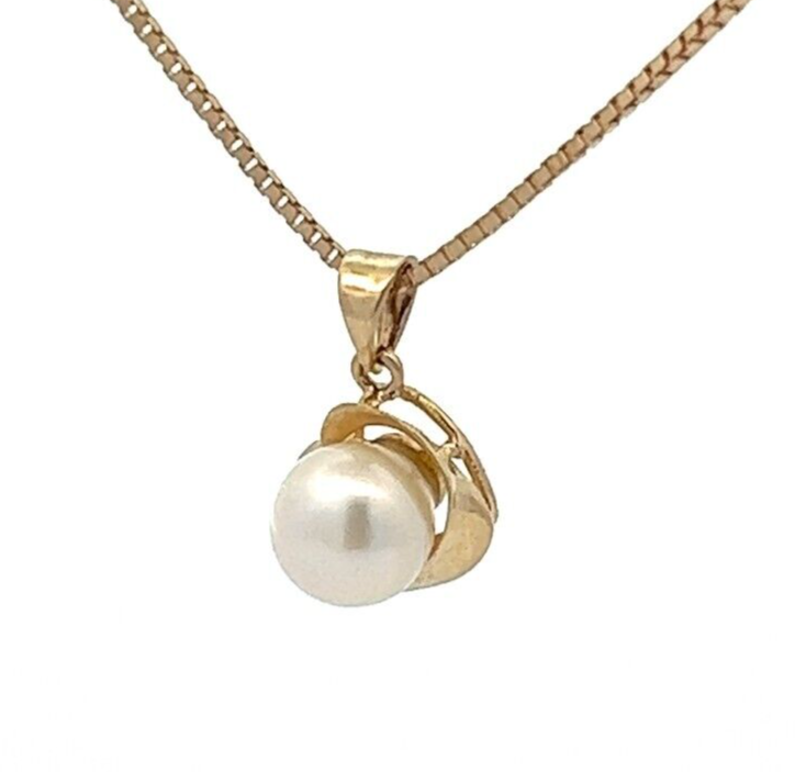 9Ct Yellow Gold Faux Pearl Pendant