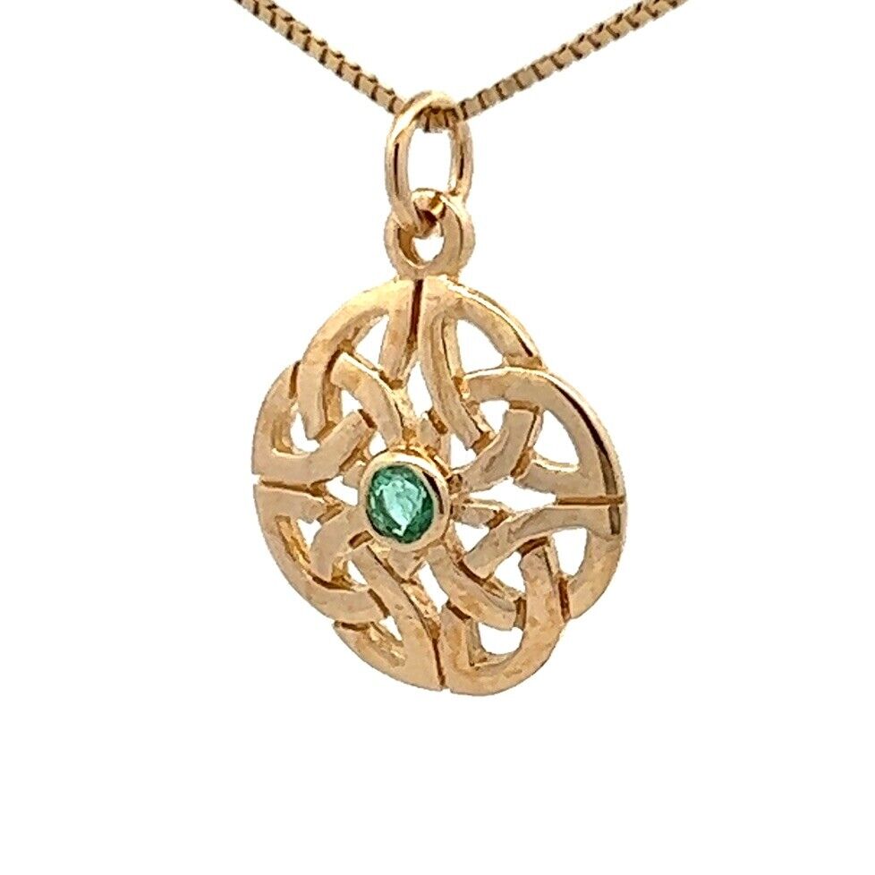 9Ct Yellow Gold Irish Celtic Knot Charm Pendant