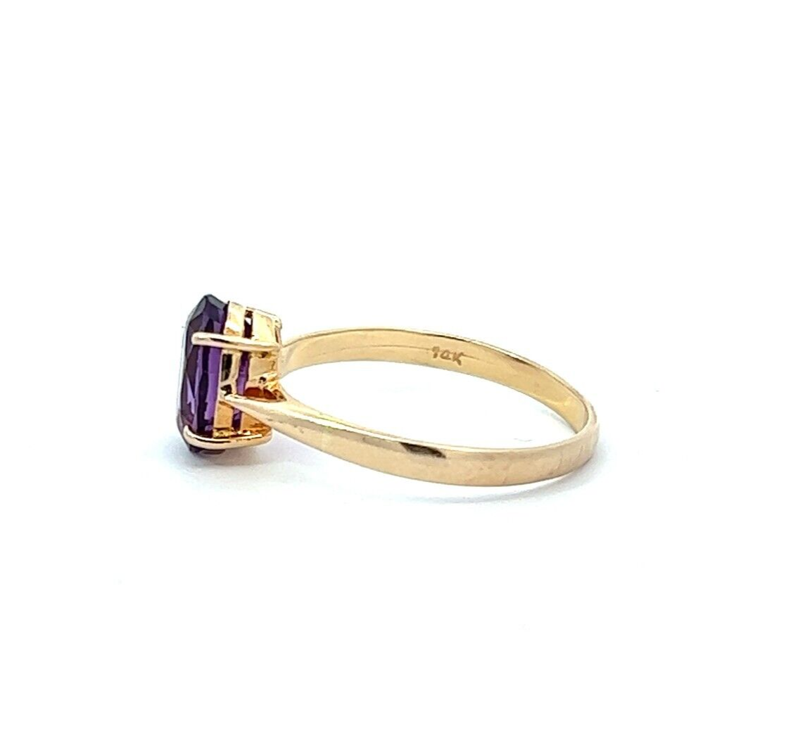 14Ct Yellow Gold Purple Gemstone Ring