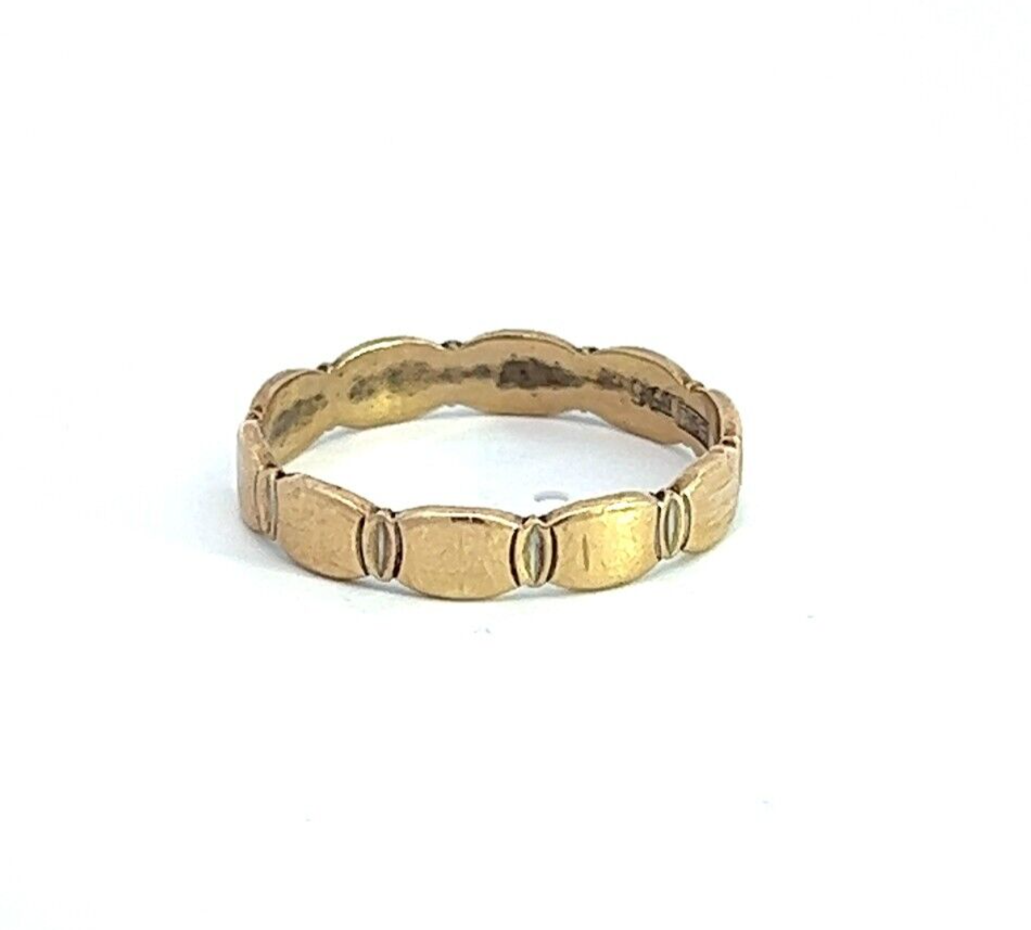 9Ct Yellow Gold Vintage Scalloped Band Ring