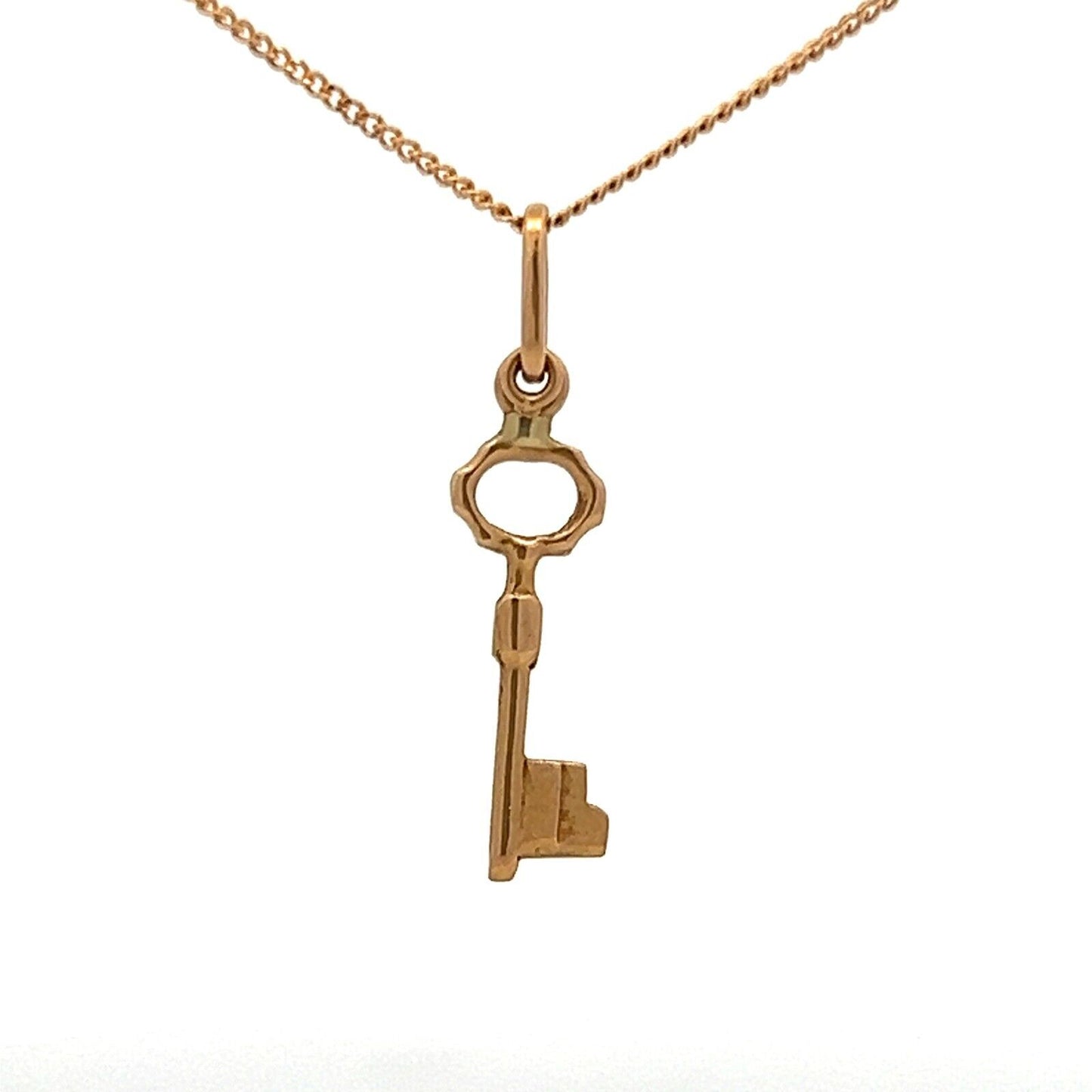 18Ct Yellow Gold Vintage Estate Key Charm Pendant