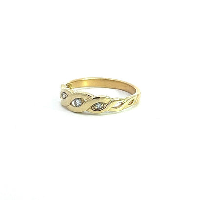 18Ct Yellow Gold Twisted Band Ring