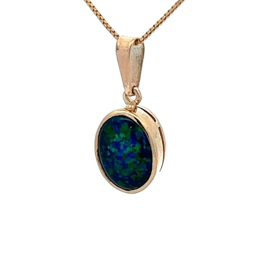 9Ct Yellow Gold Faux Opal Pendant