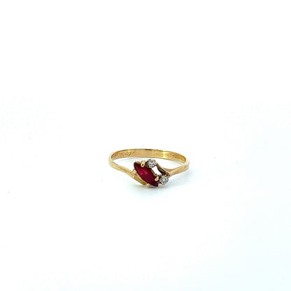 18Ct Yellow Gold Red Gemstone & Diamond Ring