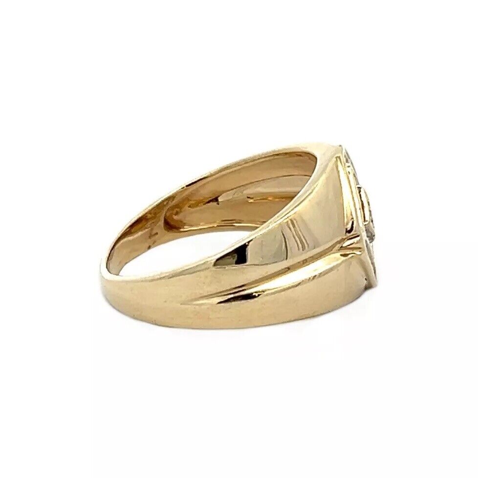 9Ct Yellow Gold 0.15 Carat TW Diamond Men's Ring