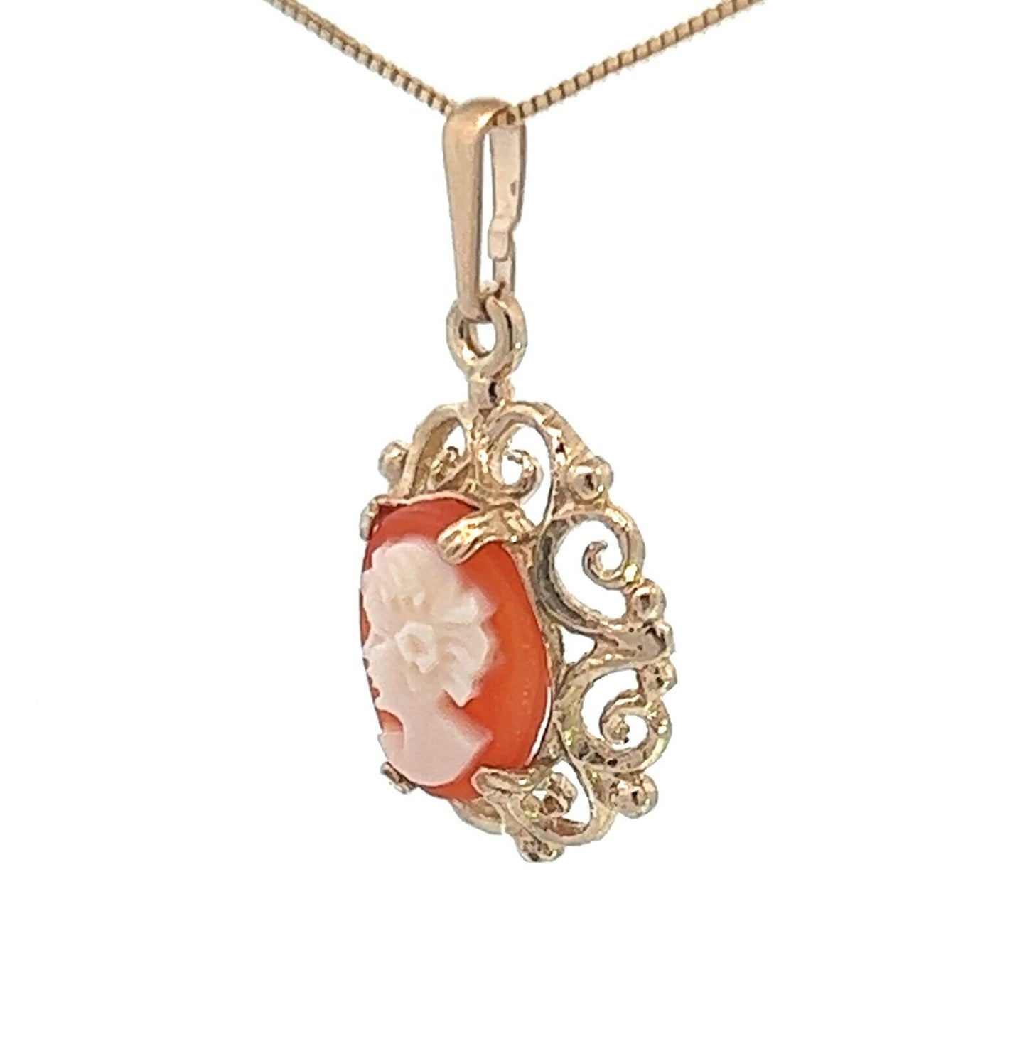 9Ct Yellow Gold Cameo Pendant