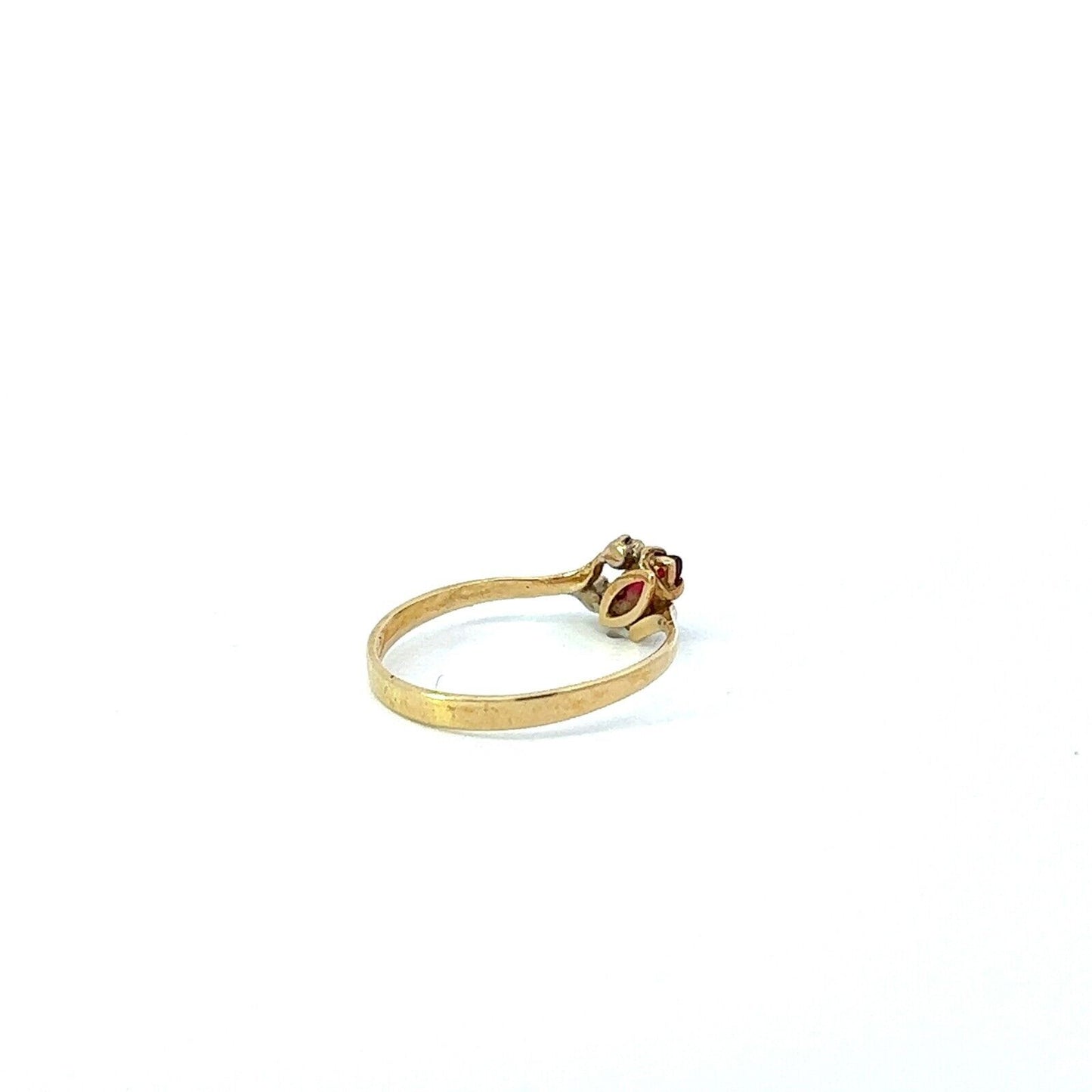 18Ct Yellow Gold Red Gemstone & Diamond Ring