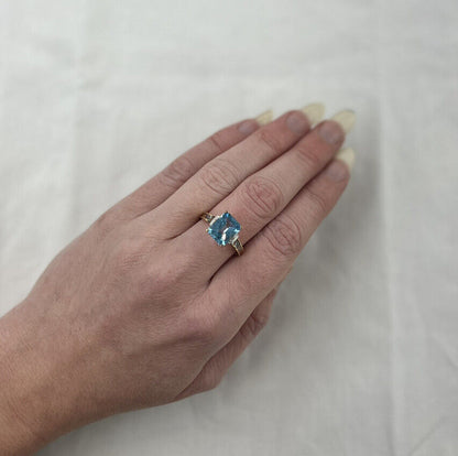 9Ct Yellow Gold Blue Gemstone Ring