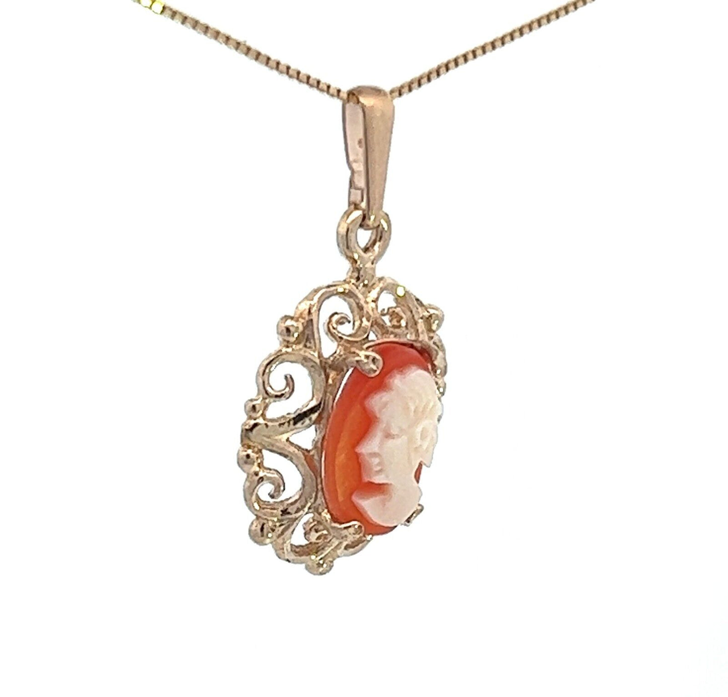 9Ct Yellow Gold Cameo Pendant