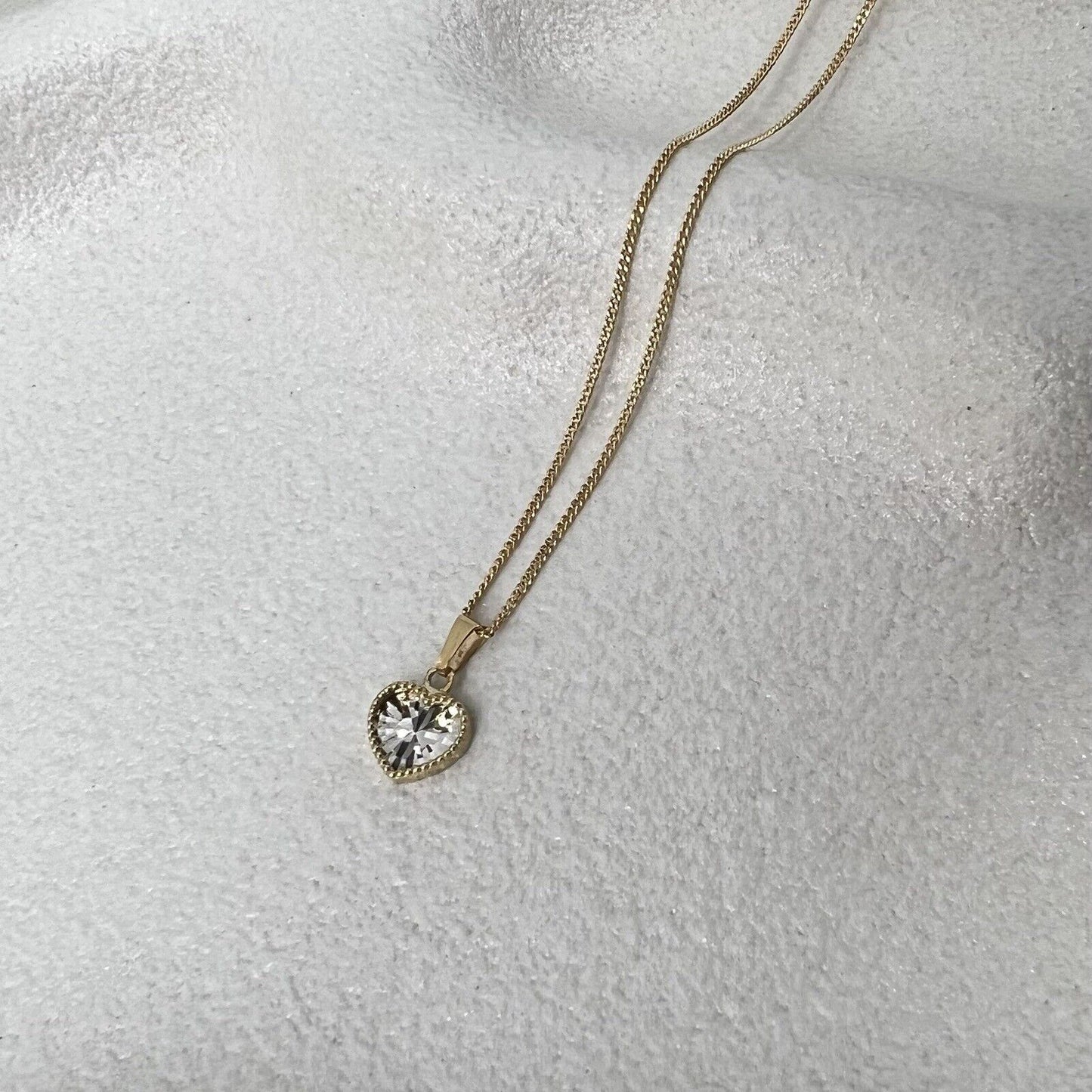 9Ct Yellow Gold Curb 35cm Trace Chain Necklace With 9Ct Two-Toned Heart Pendant