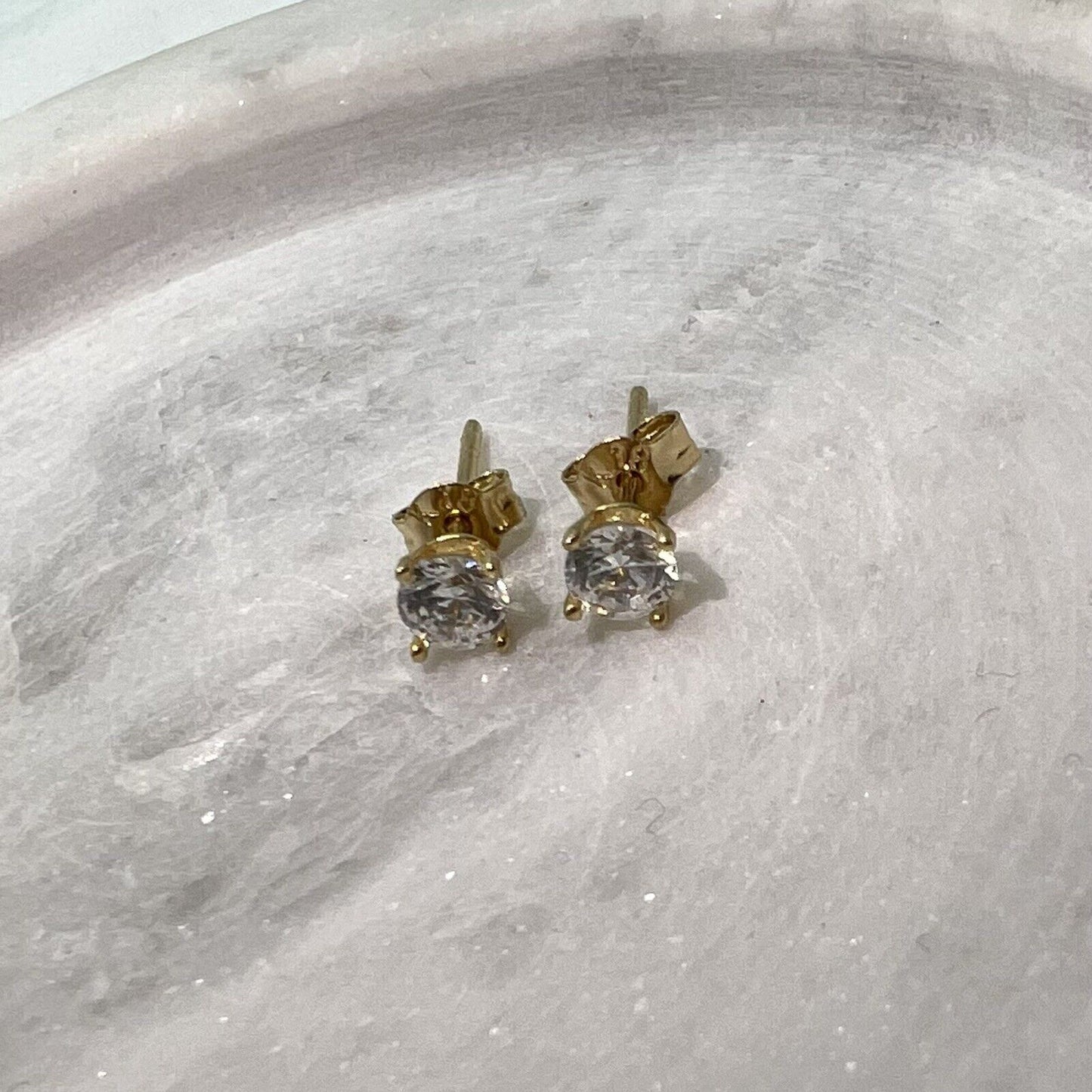 18Ct Yellow Gold Brilliant Cut CZ Stud Earrings