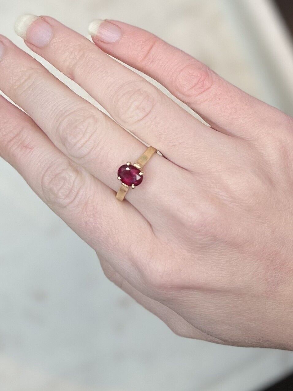 9Ct Yellow Gold Red Gemstone Ring