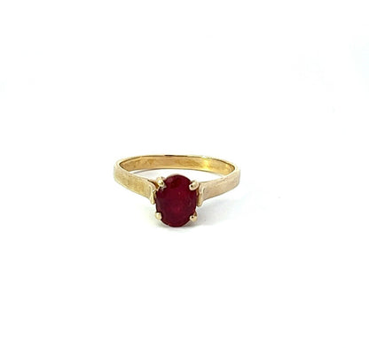 9Ct Yellow Gold Red Gemstone Ring