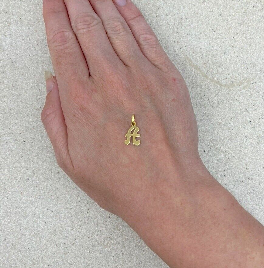 18Ct Yellow Gold Initial 'A' Charm Pendant