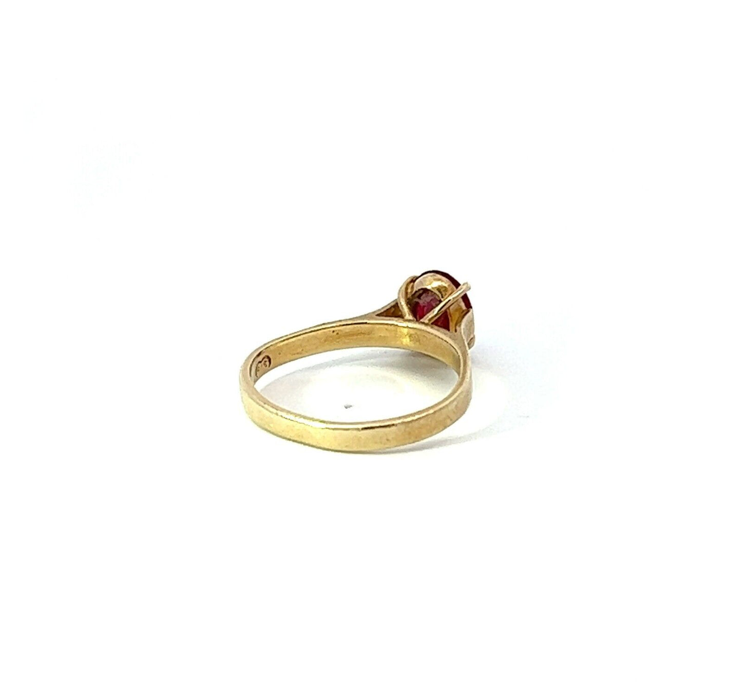 9Ct Yellow Gold Red Gemstone Ring