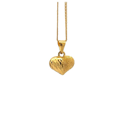 18Ct Yellow Gold Heart Pendant and 18Ct 46cm Trace Chain Necklace Set