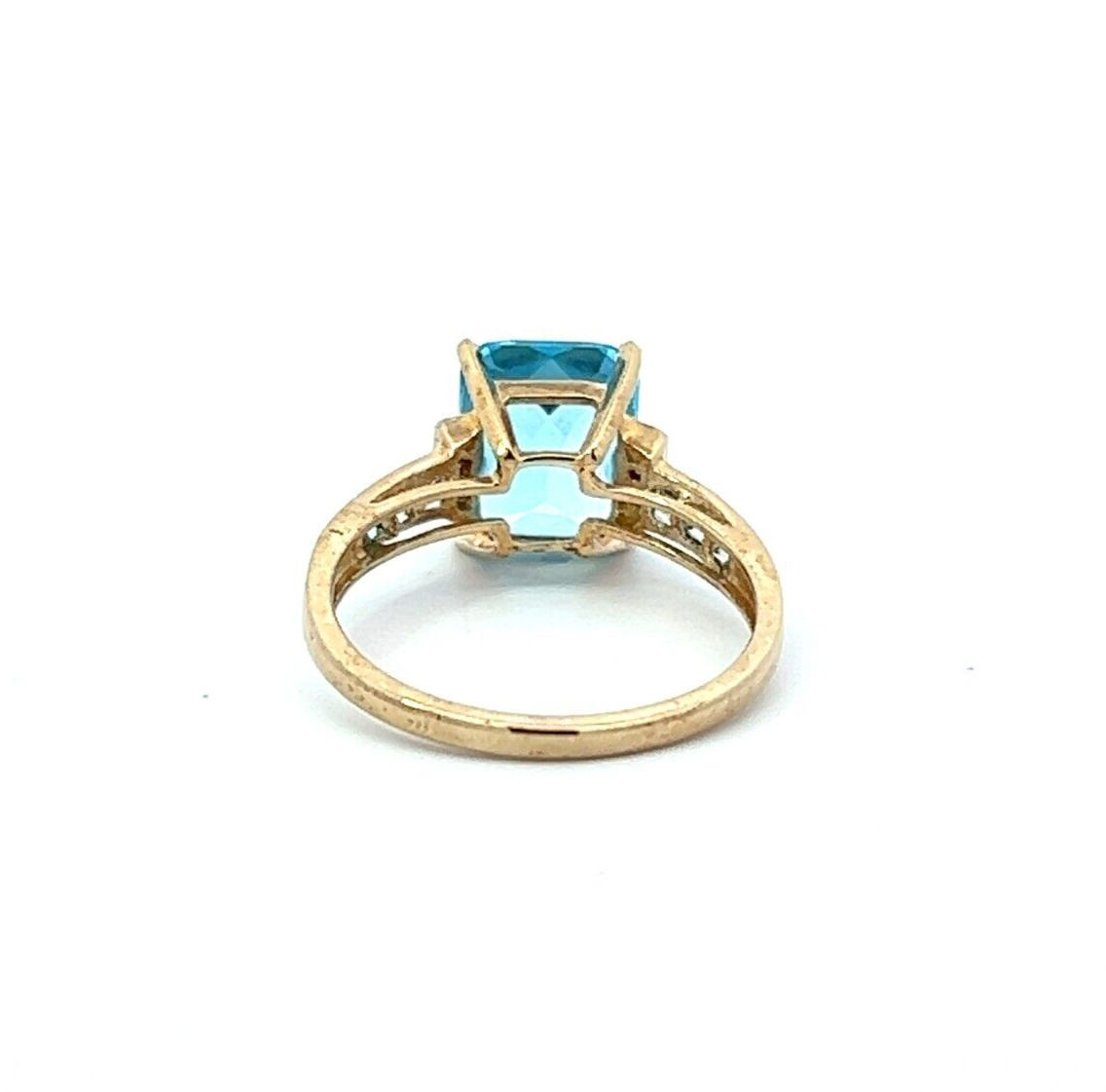 9Ct Yellow Gold Blue Gemstone Ring