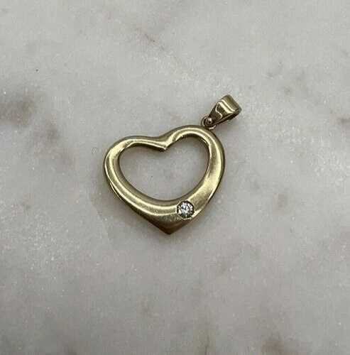 9Ct Yellow Gold .06 TW Diamond Heart Charm Pendant