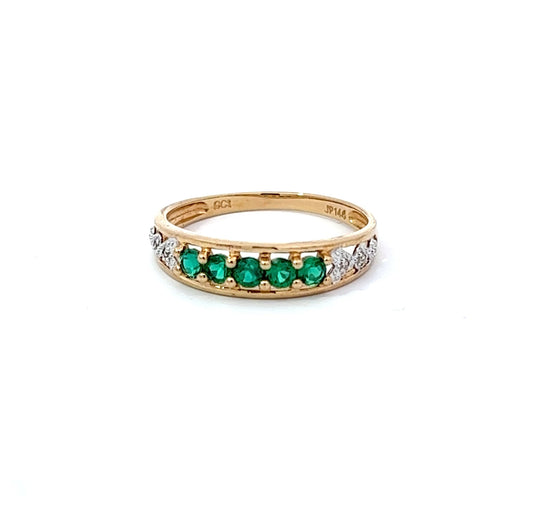 9Ct Yellow Gold Green Gemstone Band Ring